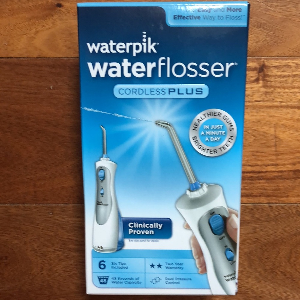 NEW in unopened box, Waterpik💦 waterflosser Cordless PLUS.
